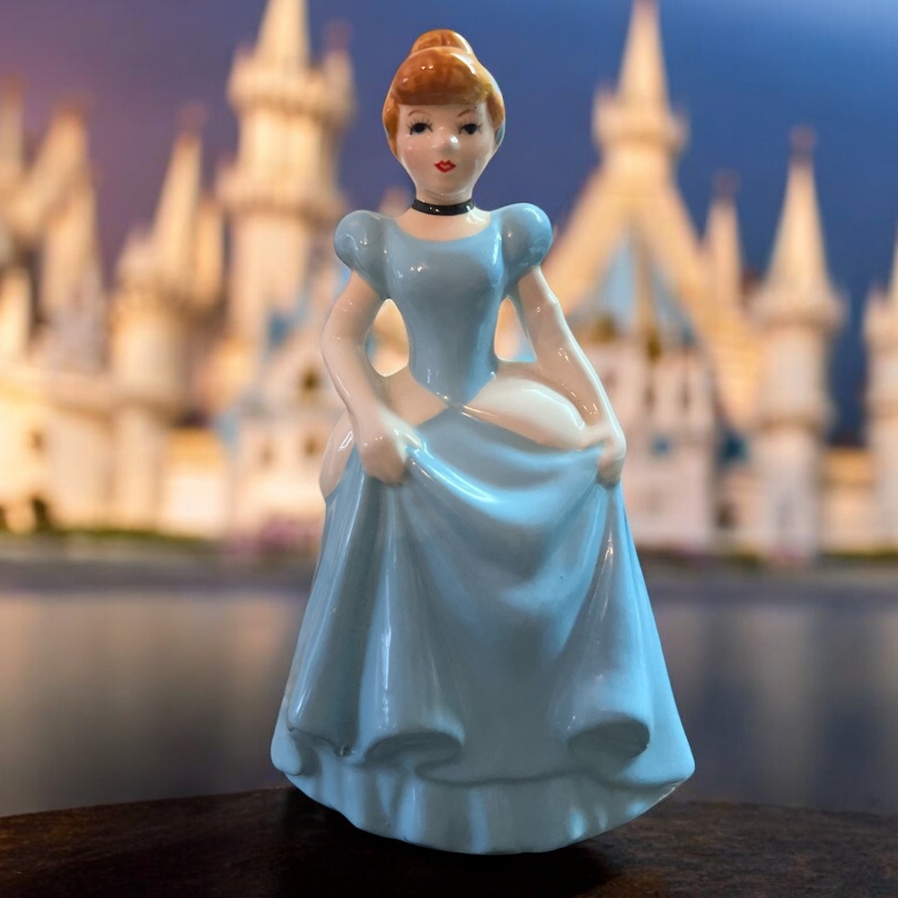 Vintage Disney Cinderella Porcelain Figurine Japan Walt Disney Productions